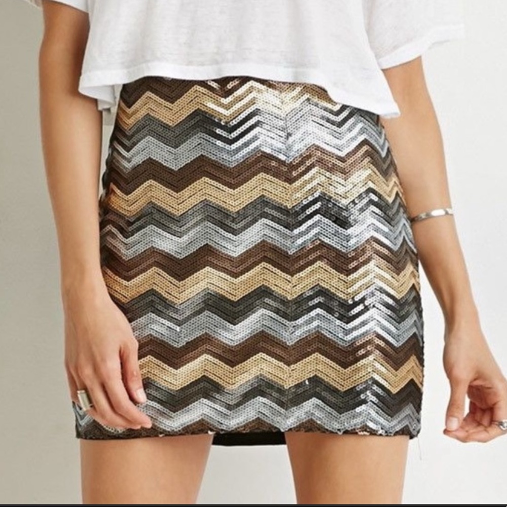 NWOT sequin skirt
